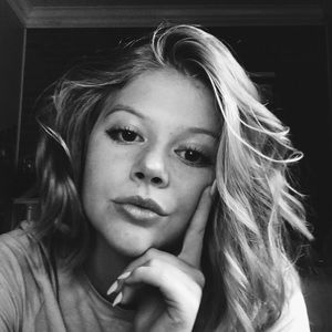 Meet your Posher, Mia